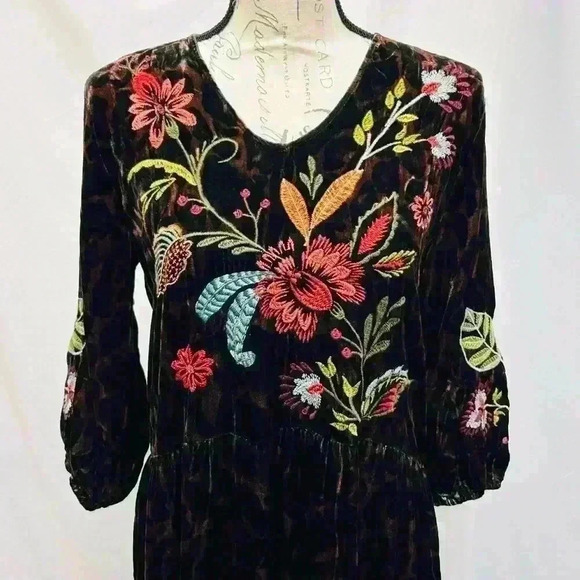 NWT Johnny Was JWLA Isabella Velvet
Embroider Tiered Maxi Dress Petite
Boho Chic - Picture 5 of 11